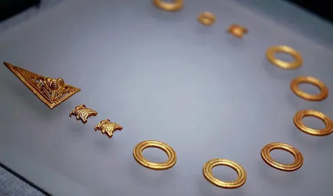 西周金饰